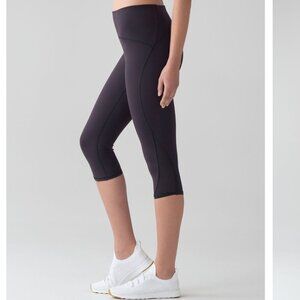 Lululemon Lean In Crop (17") Boysenberry - Size 4 - Purple Capris mesh detail